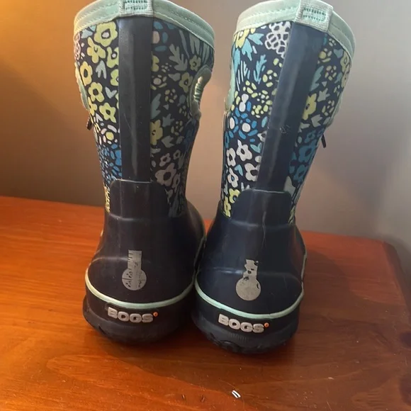 Like new toddler winter boots - Picture 3 of 4